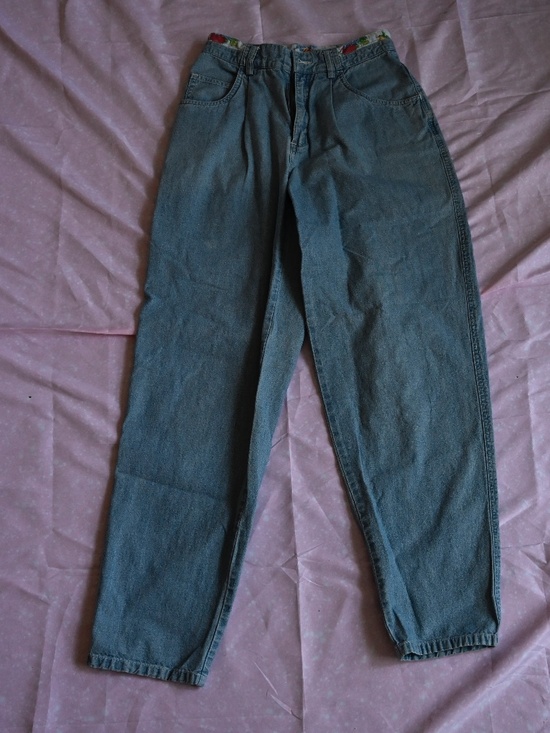 Lizwear Vintage Light Wash High-Rise Jeans w/ Floral Waistband – Size 8 🌸 - Picture 3 of 6